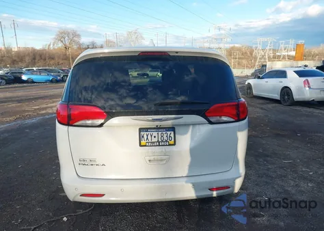 2018 Chrysler Pacifica Lx z USA, uszkodzony, nr VIN 2C4RC1CG6JR275358